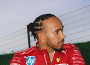 开云体育APP下载-迈凯伦绝杀雷诺车队，汉密尔顿扛起全队