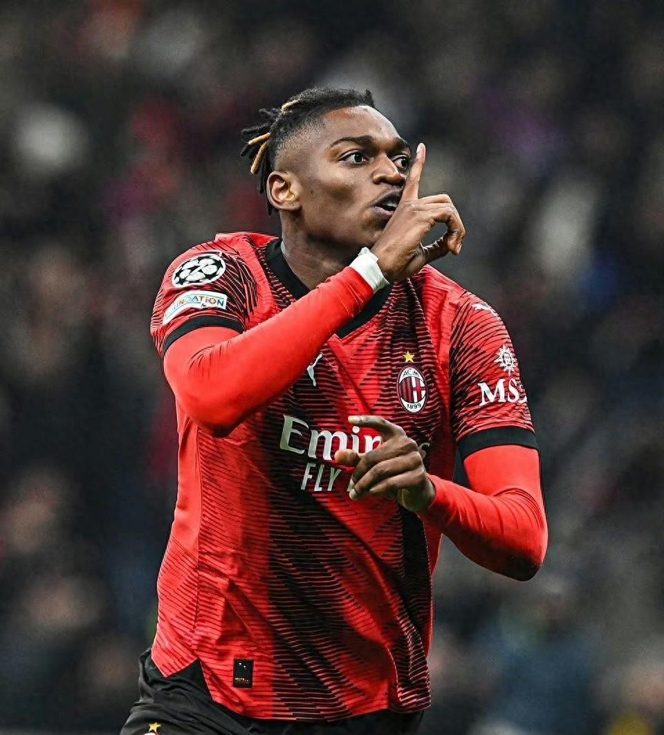 包含红军大胜：利物浦客场横扫AC米兰的词条