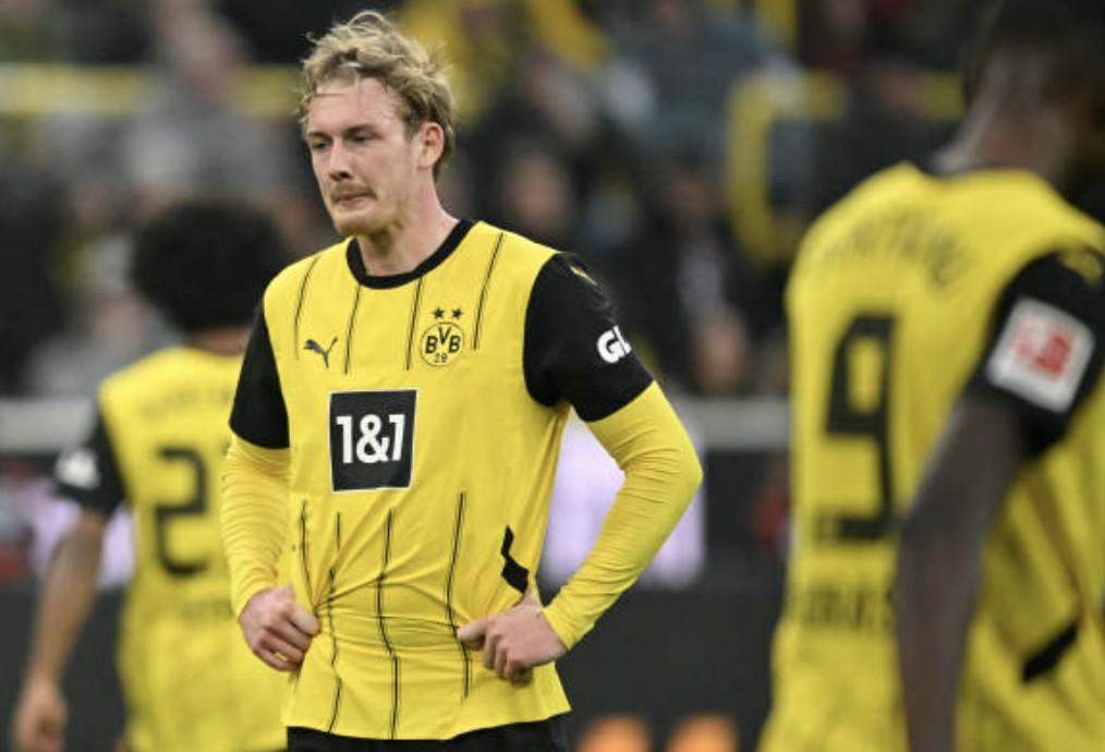 包含斯图加特主场连败，陷入保级危机的词条