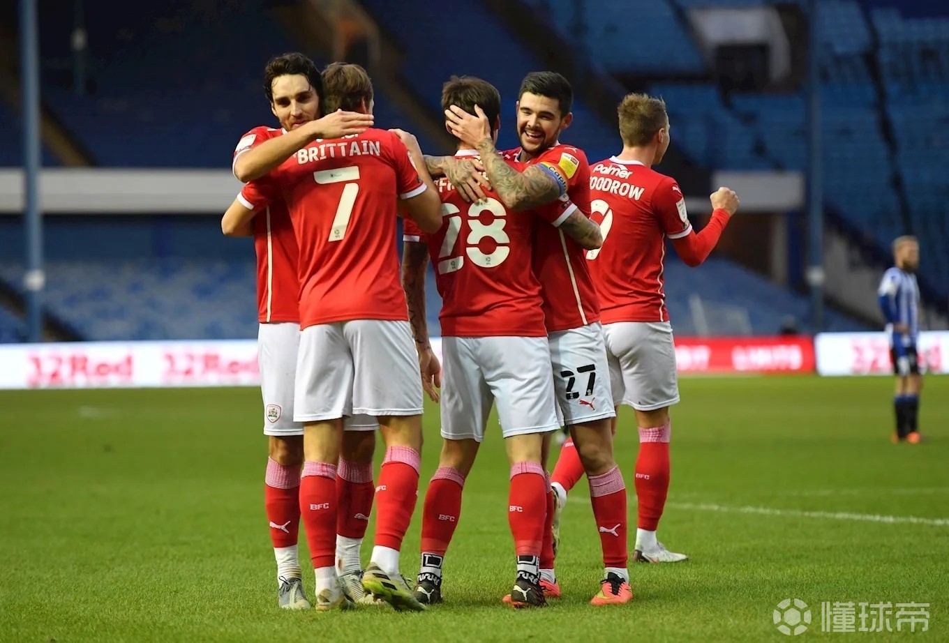 诺维奇逼平哈德斯菲尔德，不败之地坚守的简单介绍