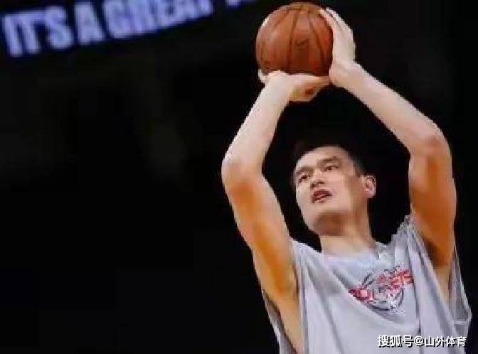 包含南美洲篮球赛事掀起热潮，球迷热情高涨的词条