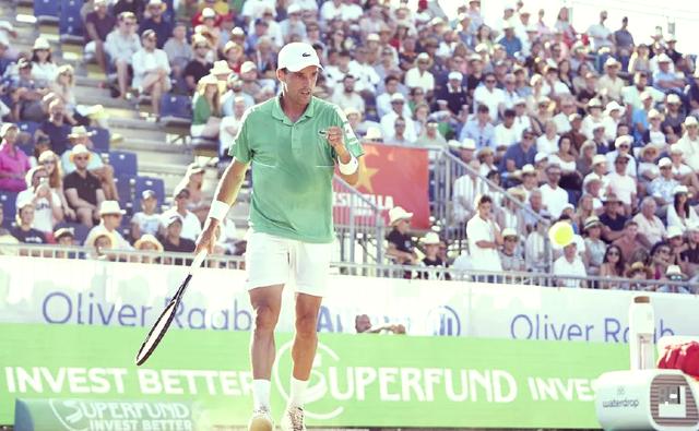 温网绝杀澳网，西西帕斯带队取胜