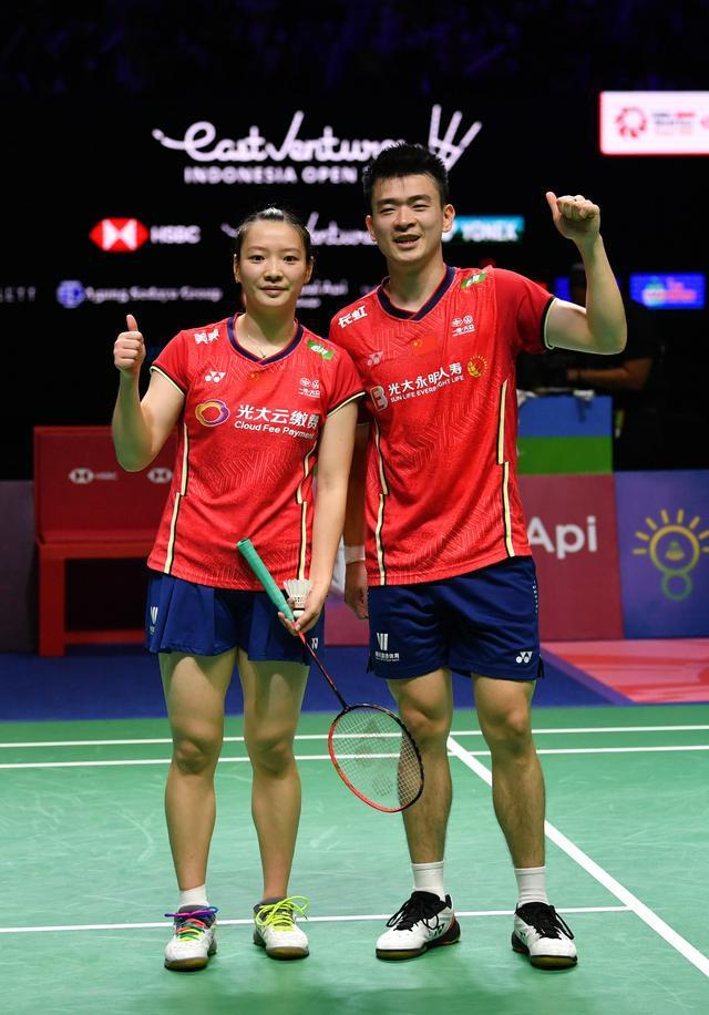 包含印度队绝杀德国队，郑思维惊艳四座的词条