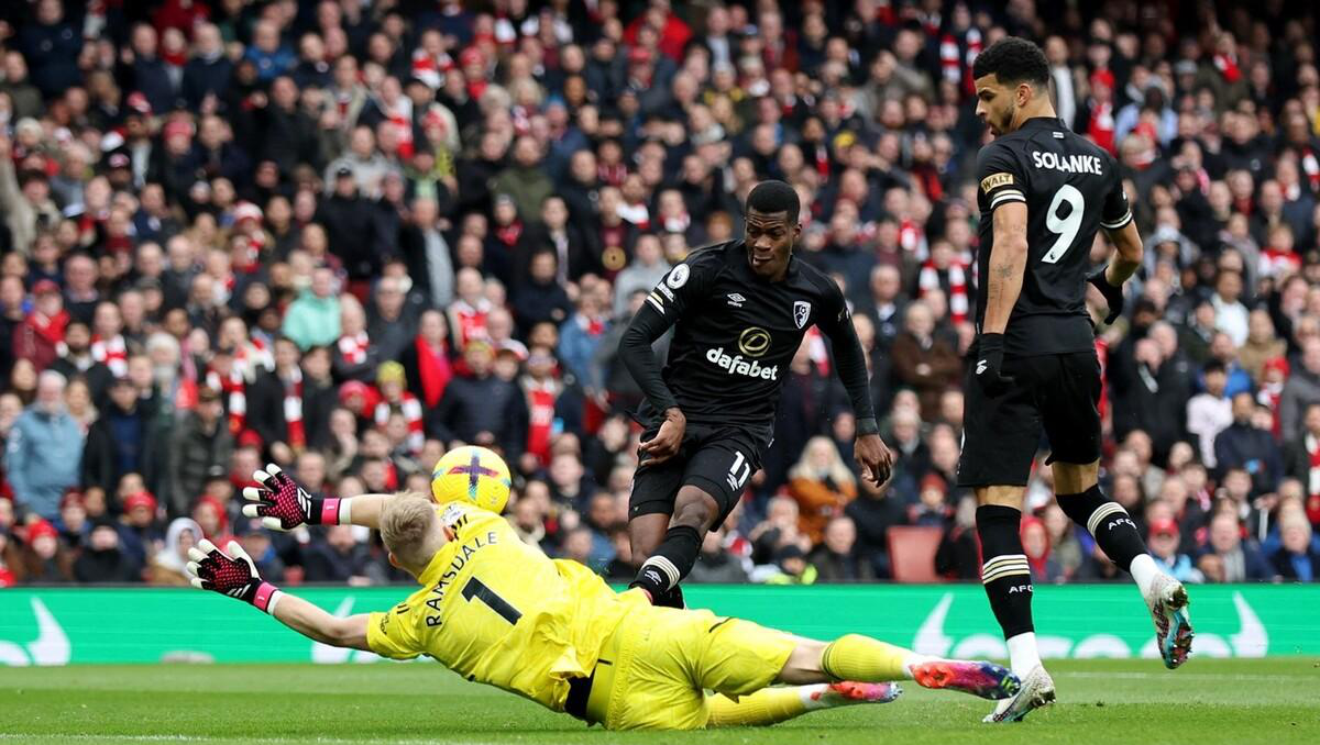 伯恩茅斯主场惨败，越发陷入困境