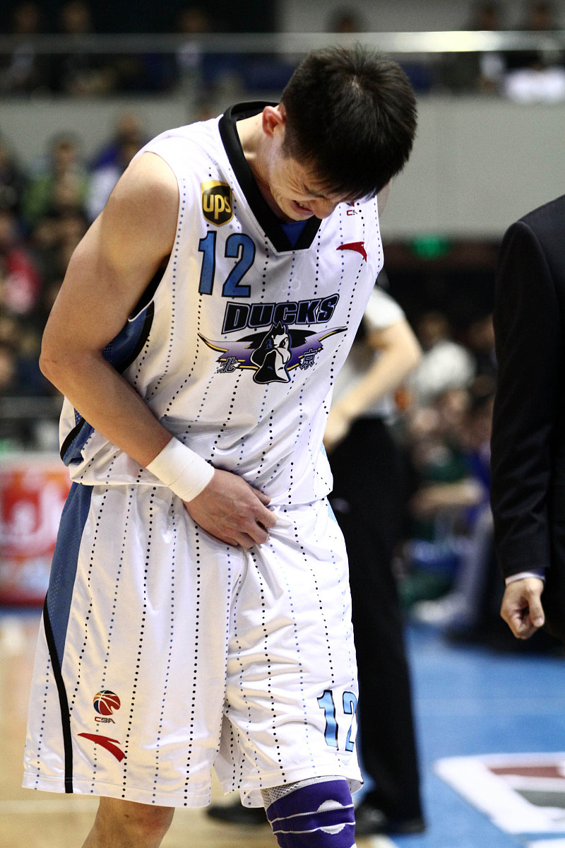 快船翻盘天津队，王哲林统治全场