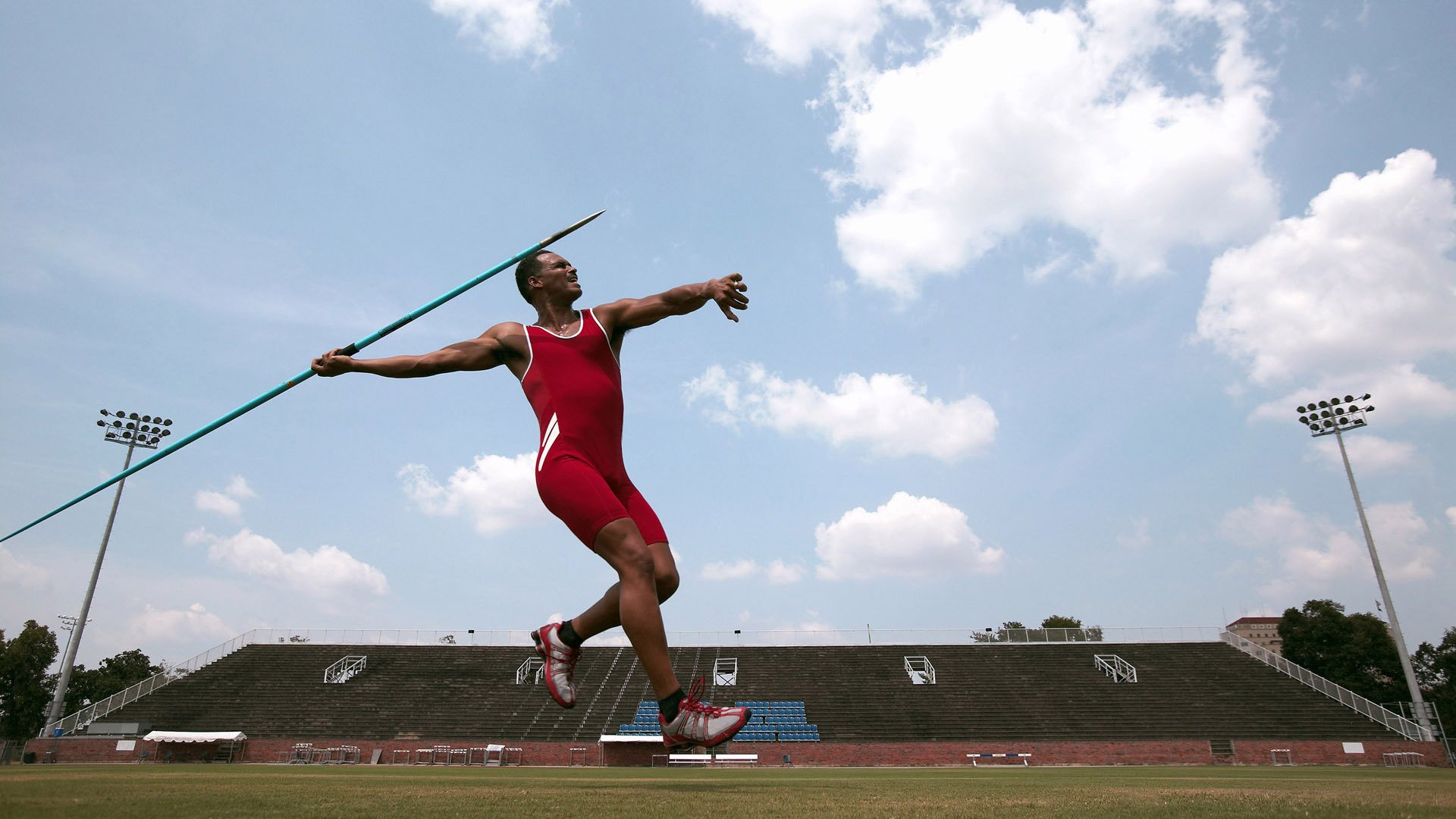 墨西哥带走阿尔及利亚，维尼修斯在欧冠淘汰赛的接管启示