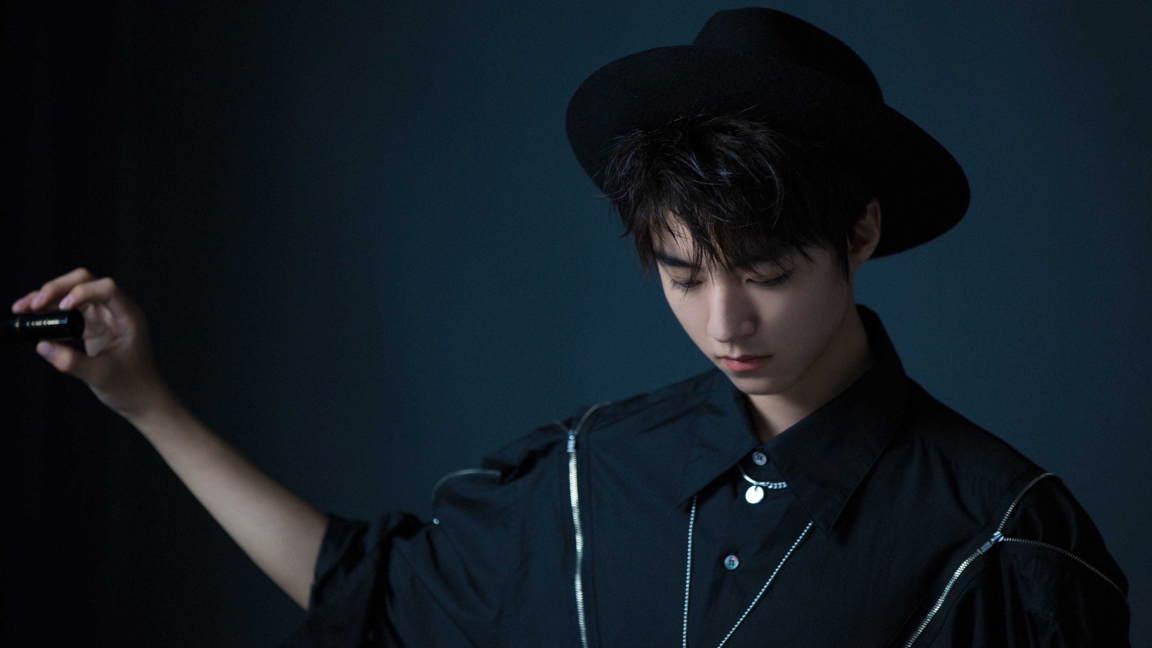 钢铁之墙的唯一缝隙，当武切维奇在绿军铁幕下化身孤星