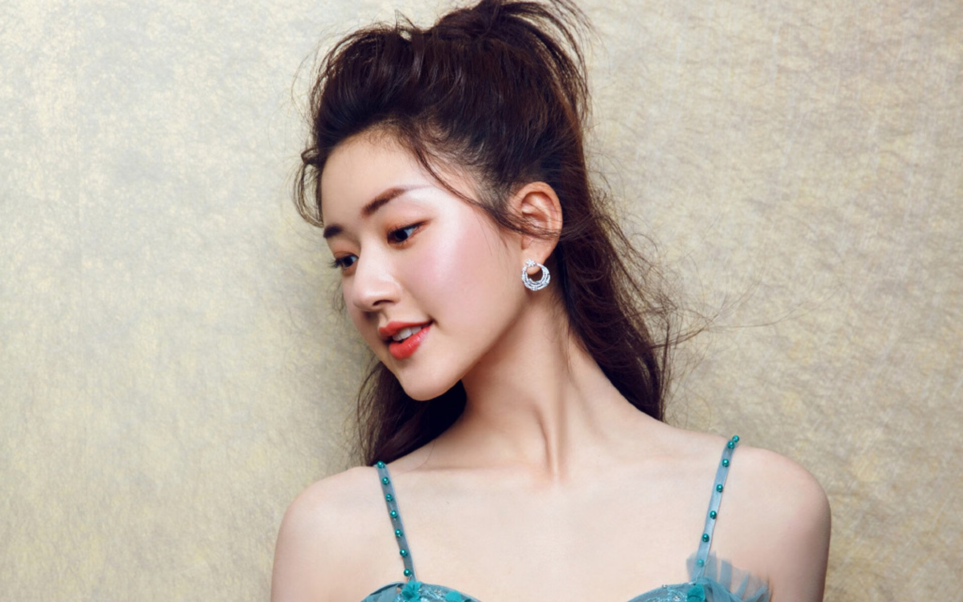 绿茵场与硬木地板的共鸣，当欧冠的悬念照进NBA的强行终结