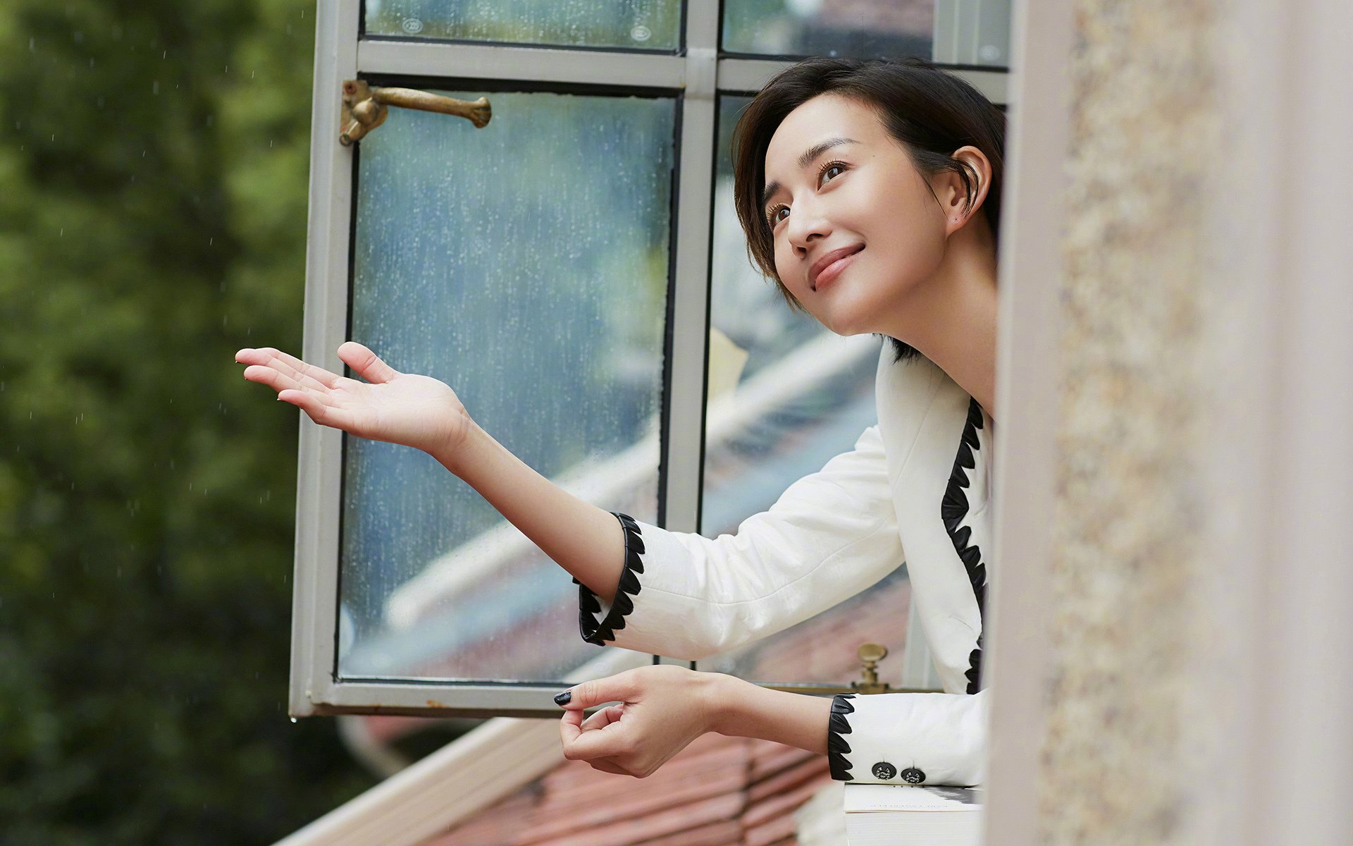 蓝黑战术棋局，一场精密拆解，欧冠决赛中国际米兰如何让葡萄牙巨舰沉没